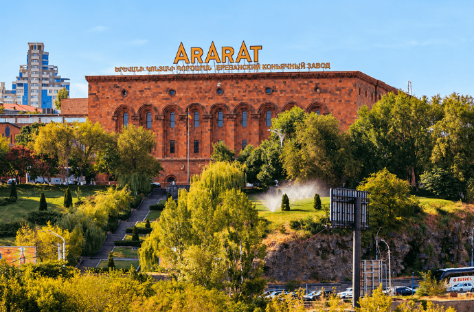 Ararat 5 Stars podczas spokojnej degustacji armeńskiej brandy